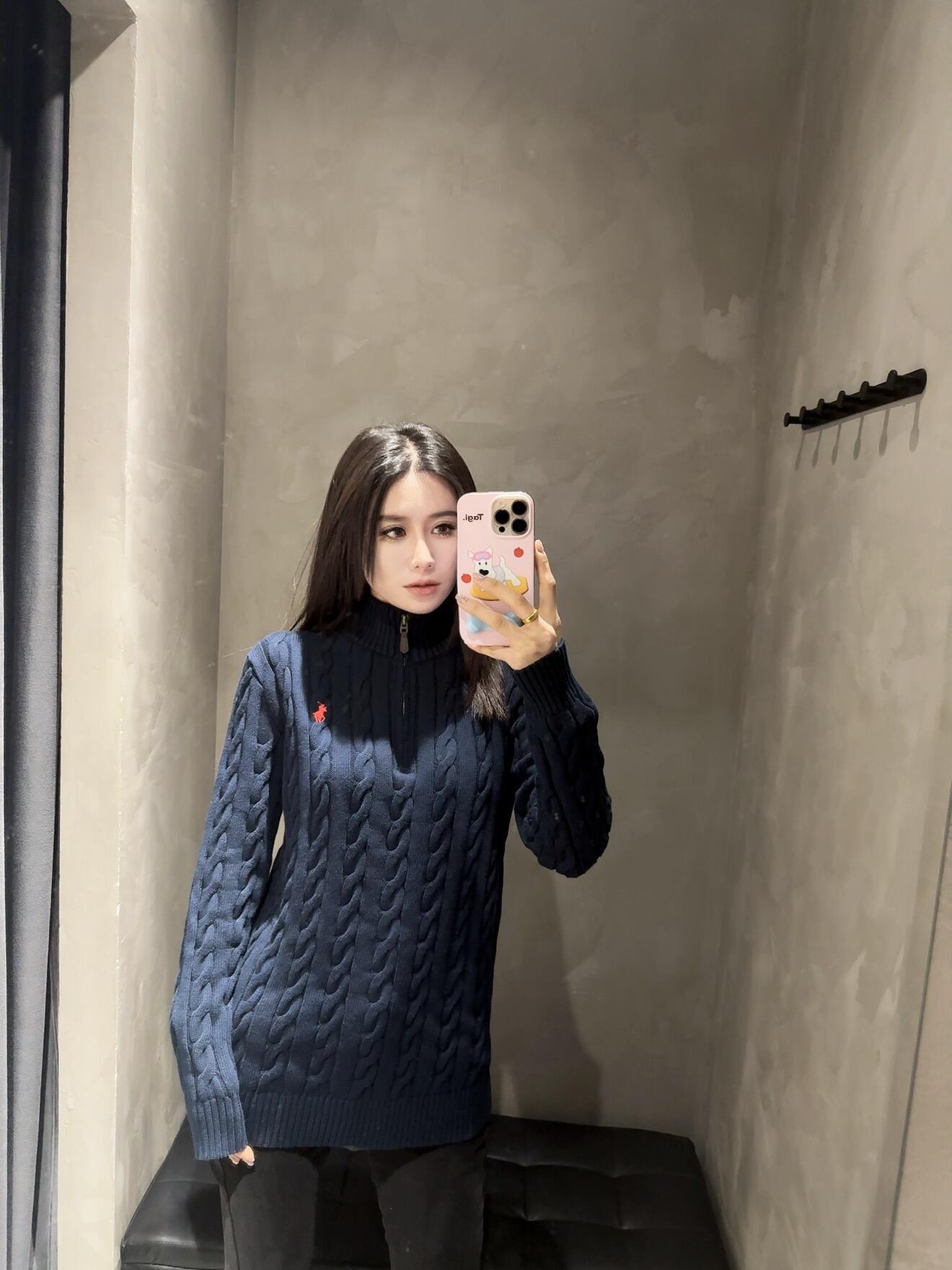 。RalP🆕h Lauren 绞花编结拉链针织衫定织全棉绞纹厚织毛料 纹理细腻 舒适贴肤 以优雅沉稳的藏