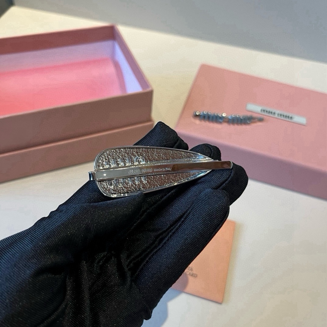 p（单个）miumiu缪缪新款发夹