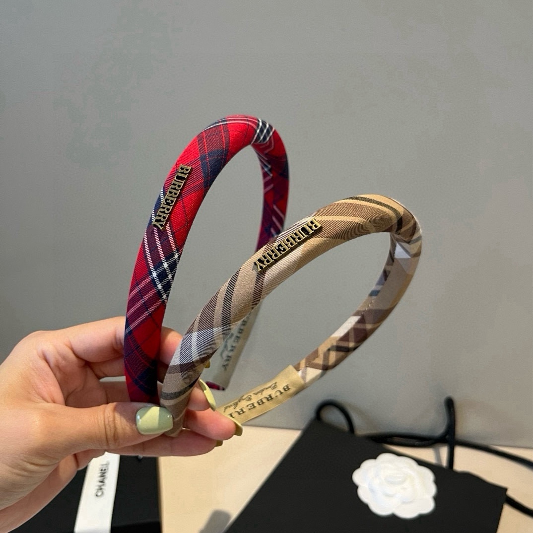 🆕

Burberry巴宝莉格子发箍，超嗲粉色