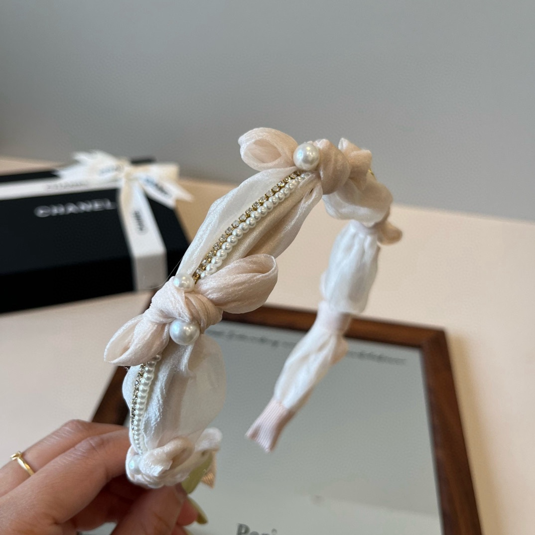 🆕

miumiu缪缪新款发箍