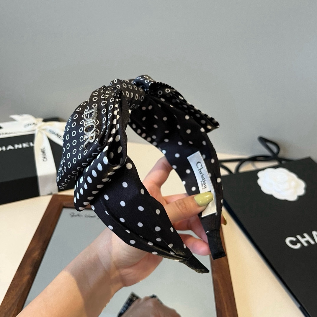 🆕

Dior迪奥新款发箍