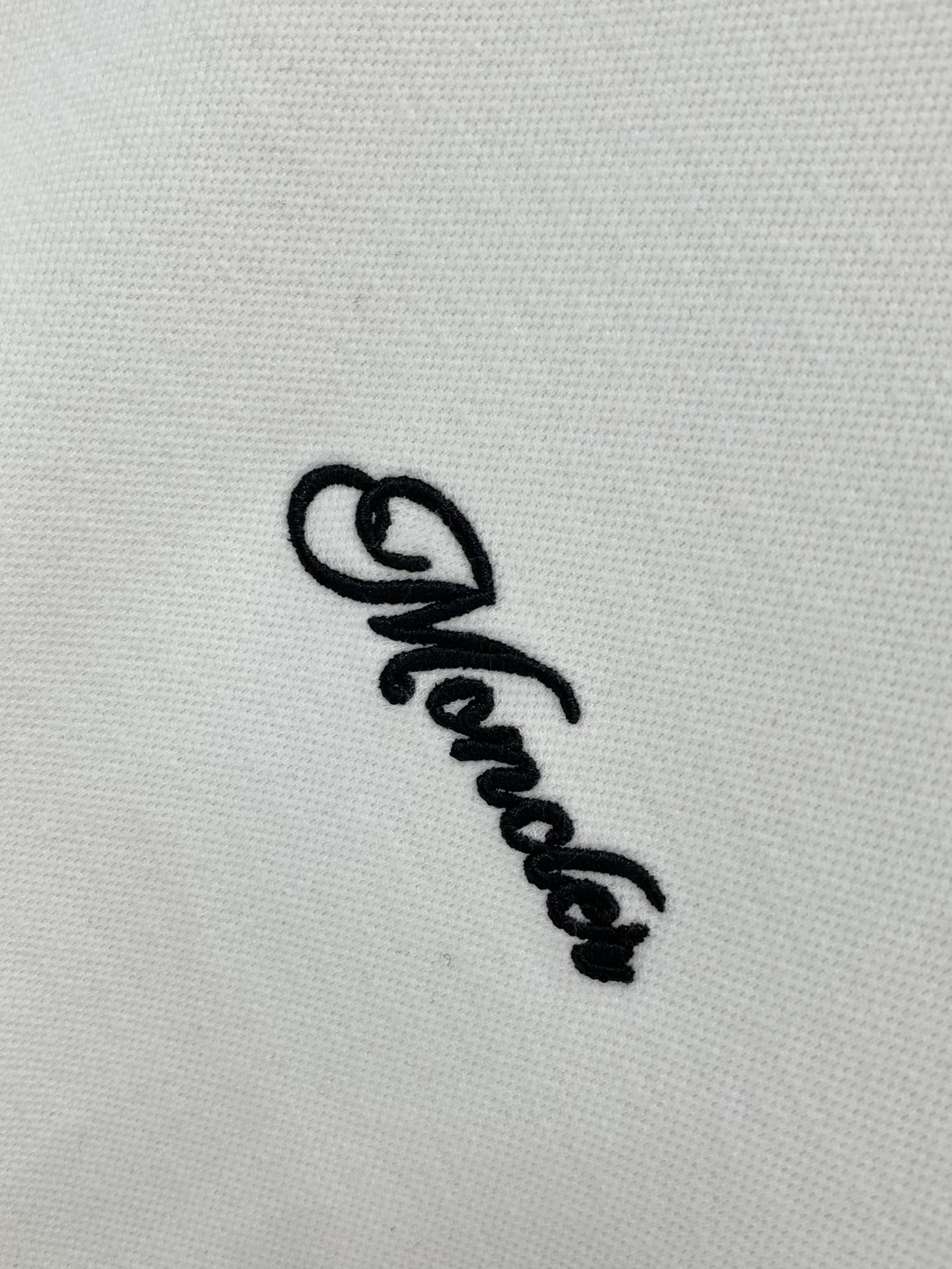 ，Moncler 蒙口，2025秋季最新品，专柜同步有售，原单狠货，时尚休闲圆领长袖T恤，上身舒适！吸睛