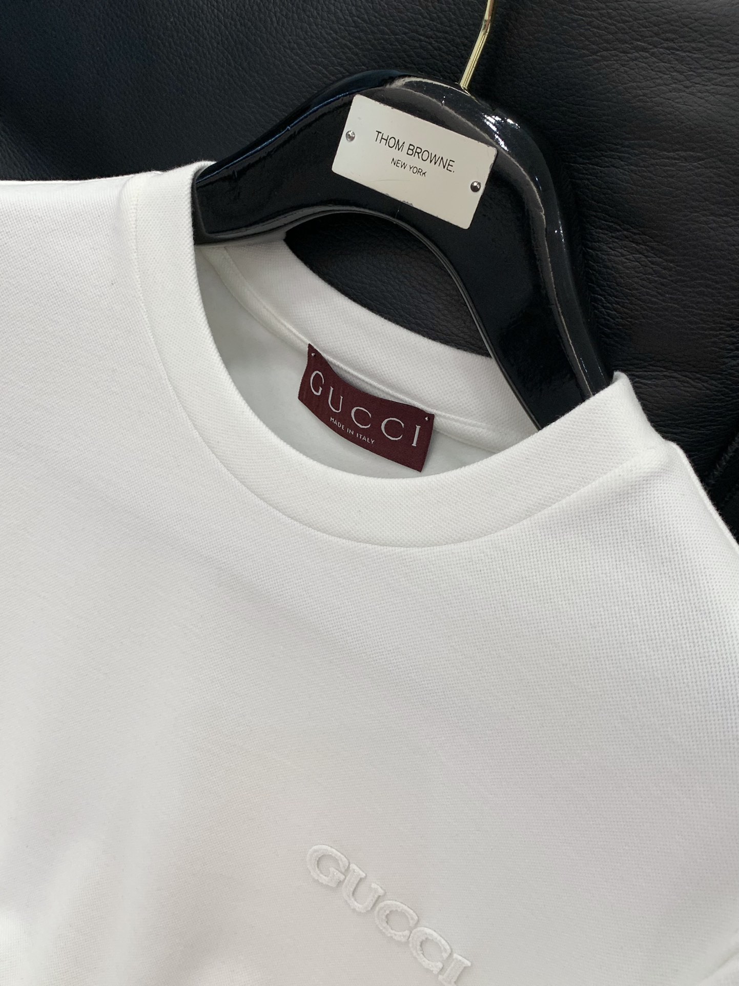 ，Gucci 古驰，2025秋季最新款，专柜同步有售，原单狠货，时尚休闲圆领长袖T恤，上身很有特点！吸睛