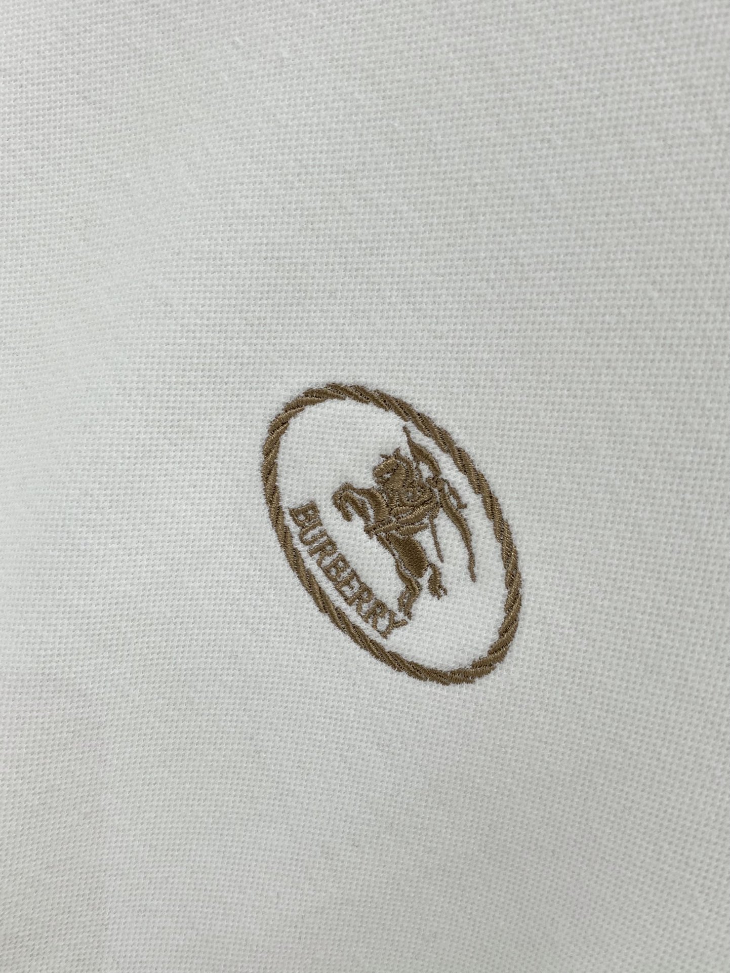 ，Burberry 巴宝莉，2025秋季最新品，专柜同步有售，原单狠货，时尚休闲圆领长袖T恤，进口原版面