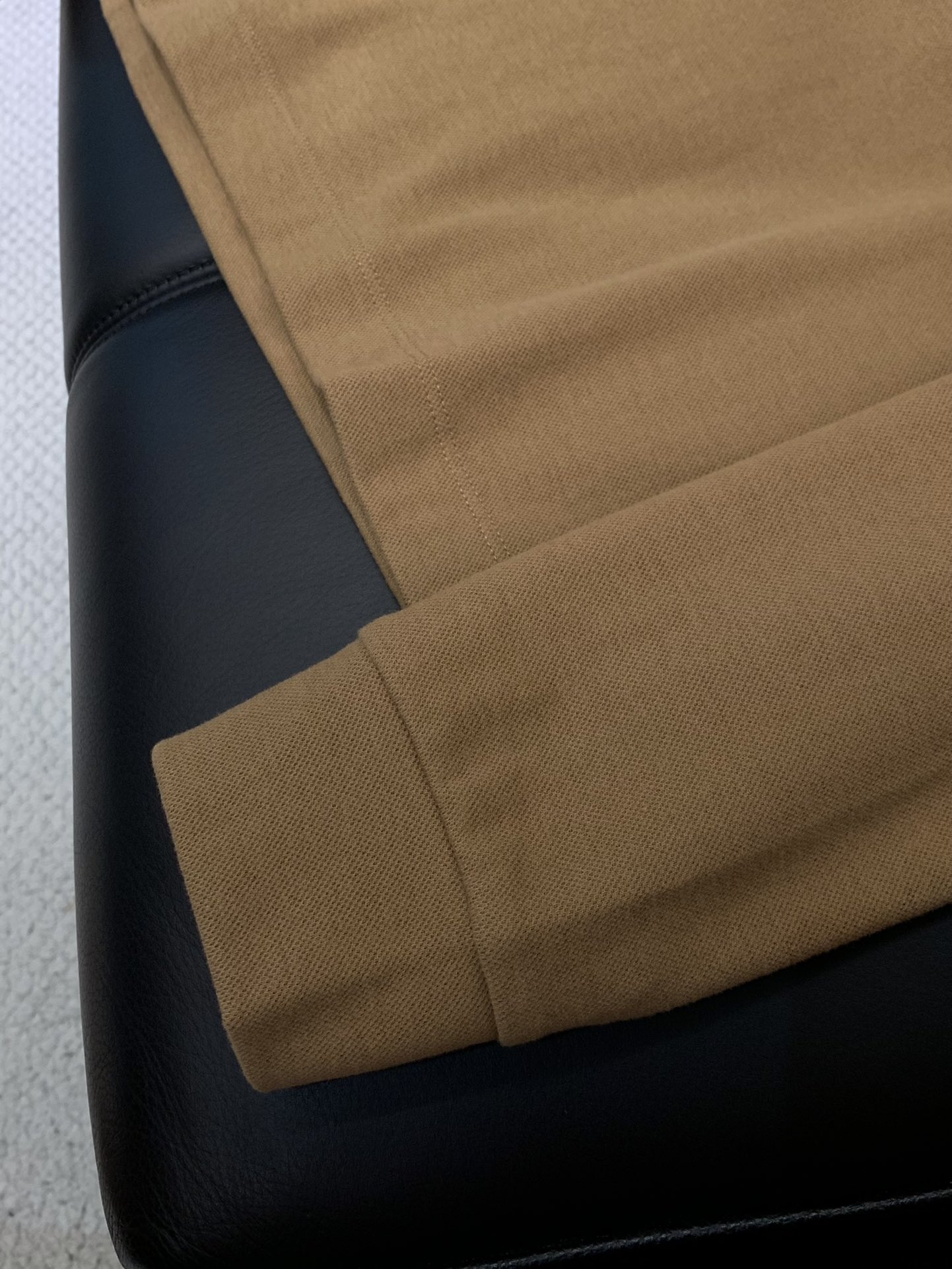 ，Burberry 巴宝莉，2025秋季最新品，专柜同步有售，原单狠货，时尚休闲圆领长袖T恤，进口原版面