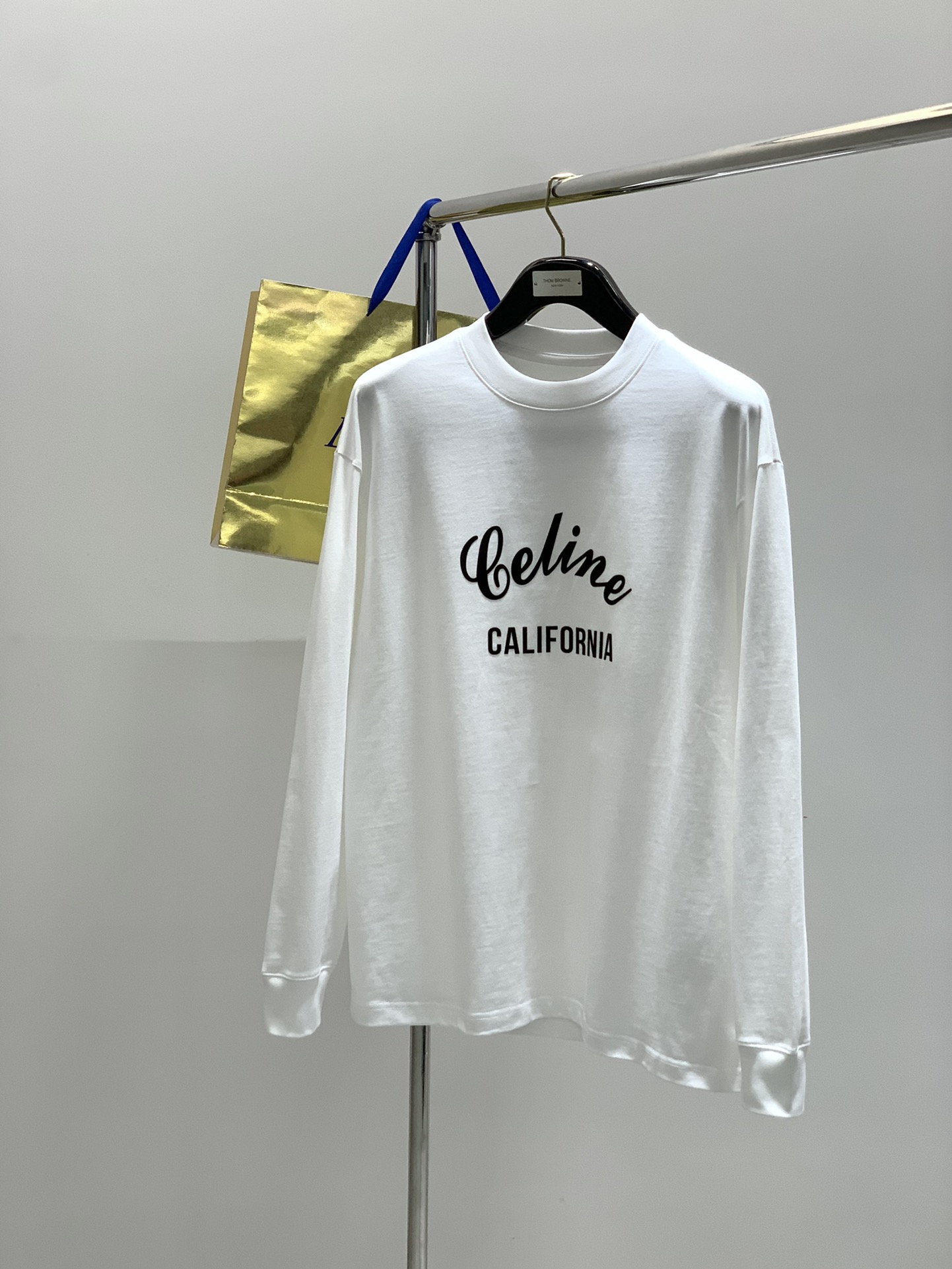，Celine 瑟琳，2025秋季新品，专柜同步有售，原单狠货，时尚休闲圆领长袖T恤，采用进口原版面料，