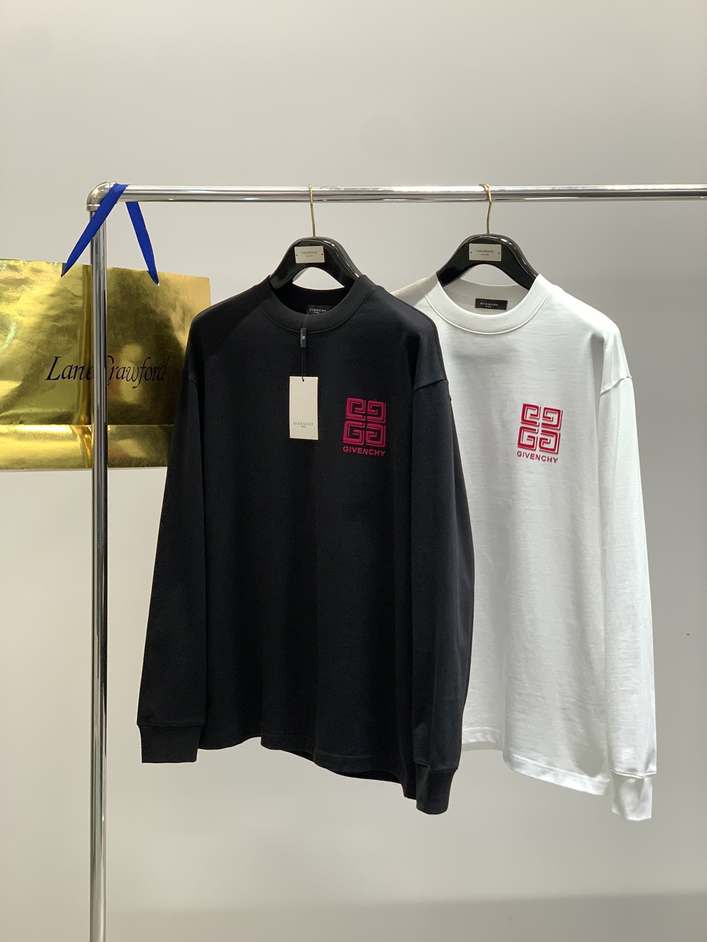 ，Givenchy 纪梵希，2025秋季最新品，专柜同步有售，原单狠货，时尚休闲圆领长袖T恤，进口原版面