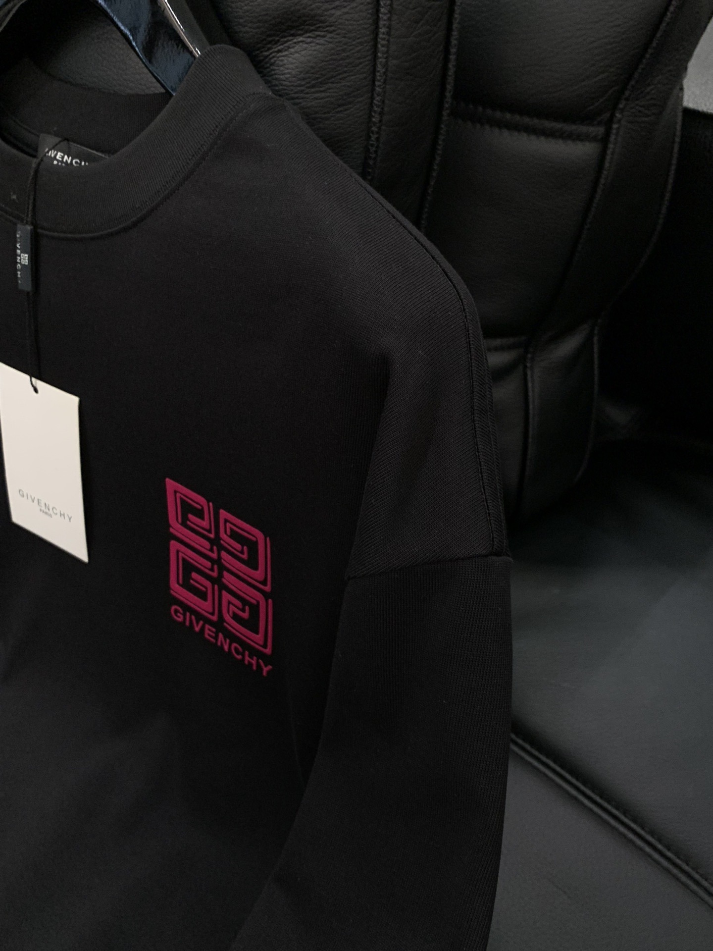 ，Givenchy 纪梵希，2025秋季最新品，专柜同步有售，原单狠货，时尚休闲圆领长袖T恤，进口原版面