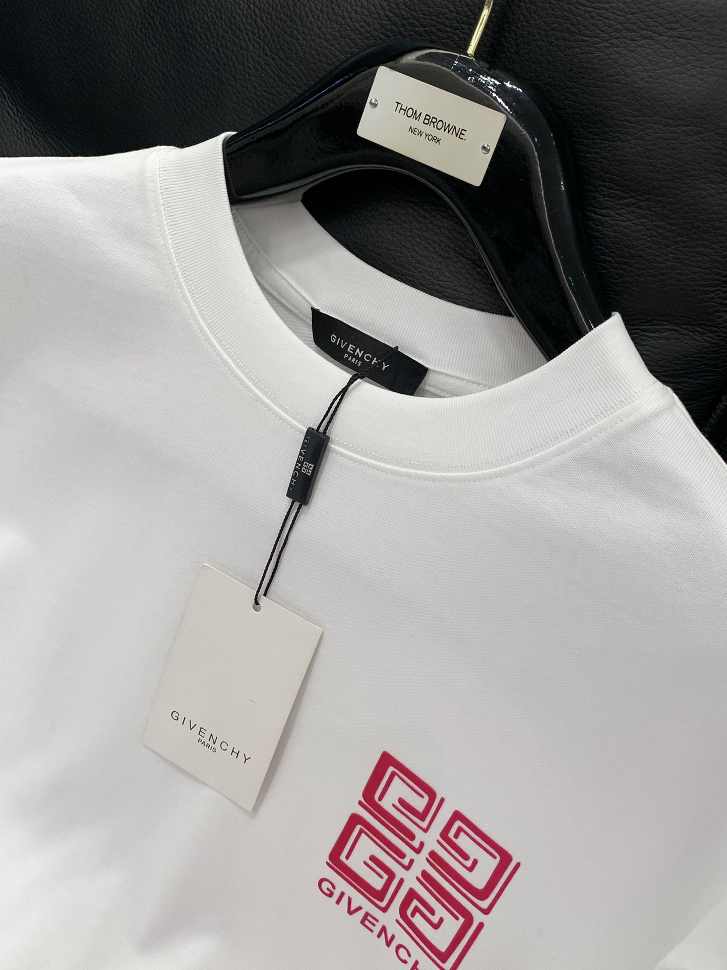 ，Givenchy 纪梵希，2025秋季最新品，专柜同步有售，原单狠货，时尚休闲圆领长袖T恤，进口原版面