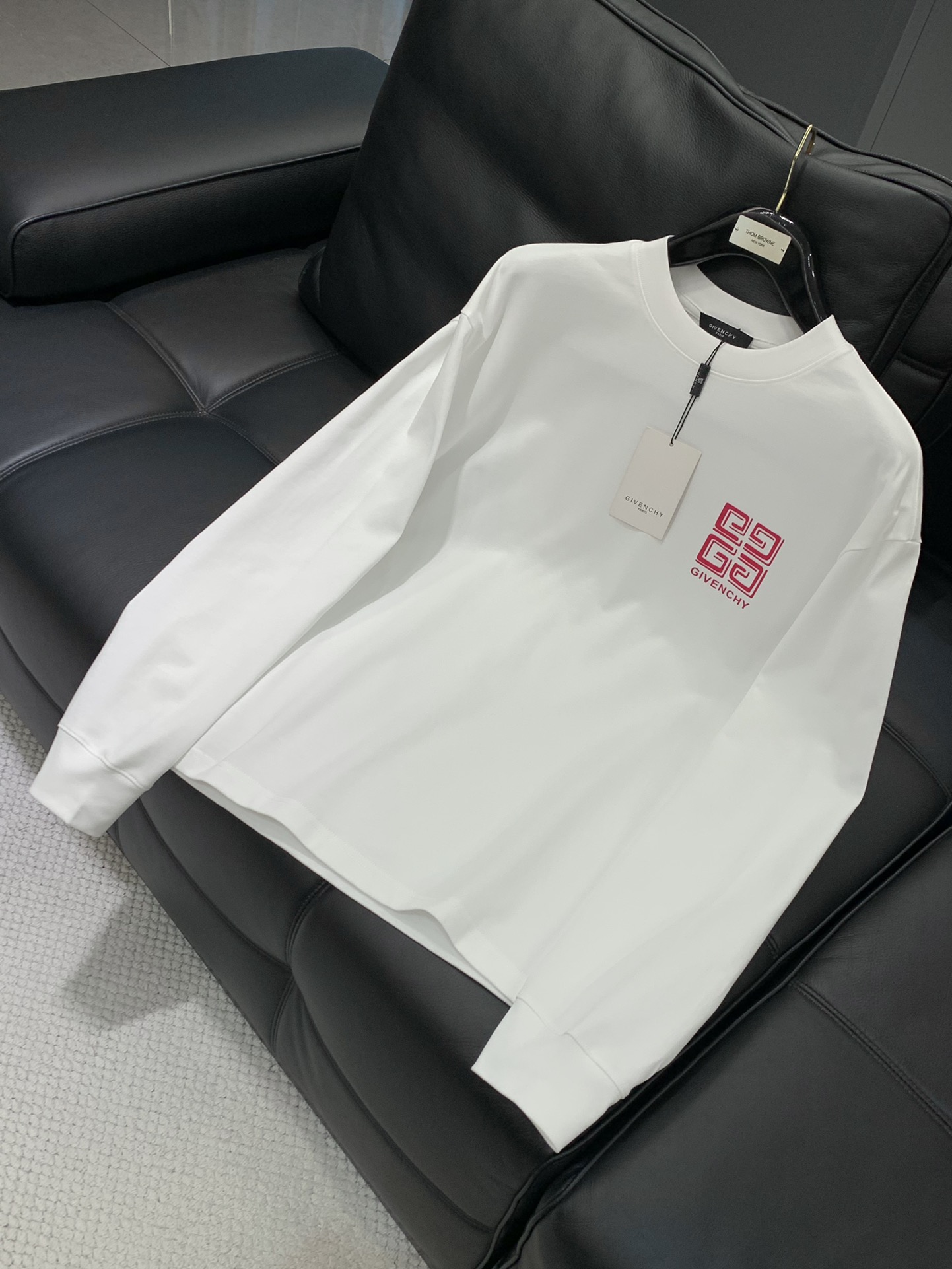 ，Givenchy 纪梵希，2025秋季最新品，专柜同步有售，原单狠货，时尚休闲圆领长袖T恤，进口原版面