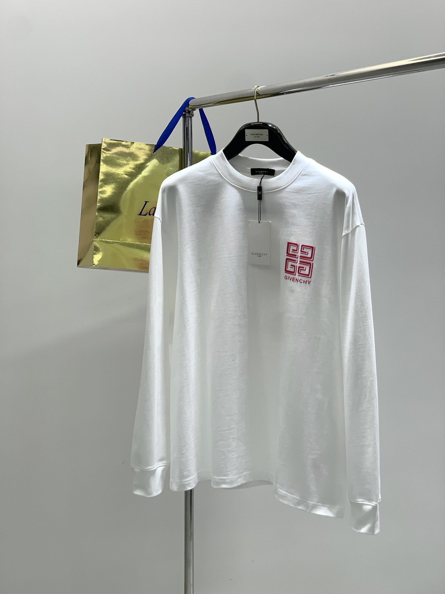 ，Givenchy 纪梵希，2025秋季最新品，专柜同步有售，原单狠货，时尚休闲圆领长袖T恤，进口原版面