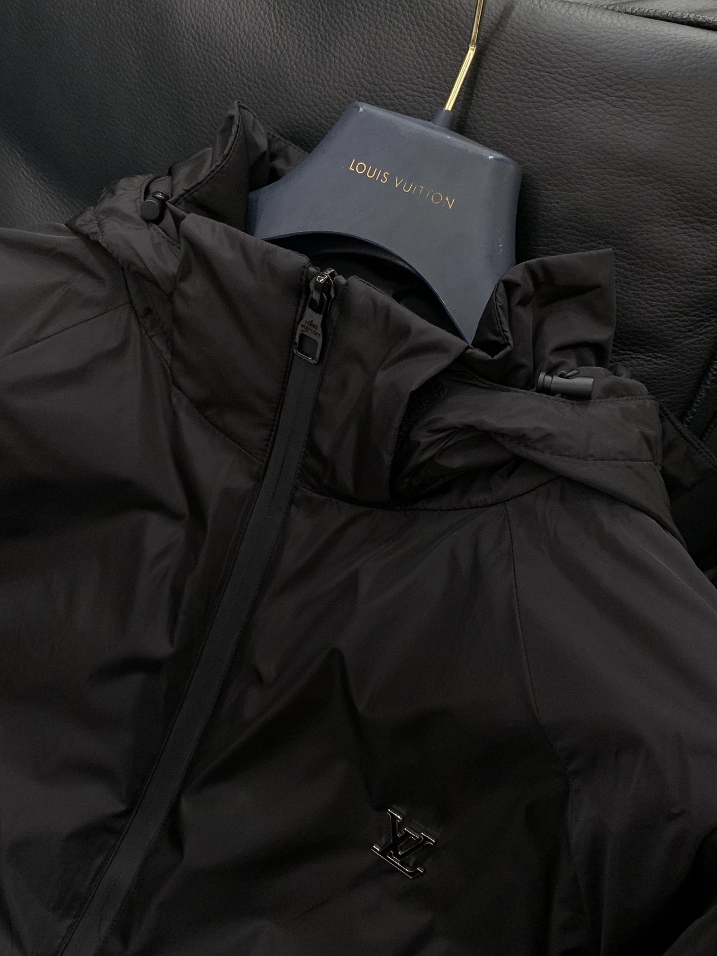 ，LouisVuitton 路易威登，2025秋冬最新款，专柜同步有售，原单狠货，时尚休闲夹克外套，上身