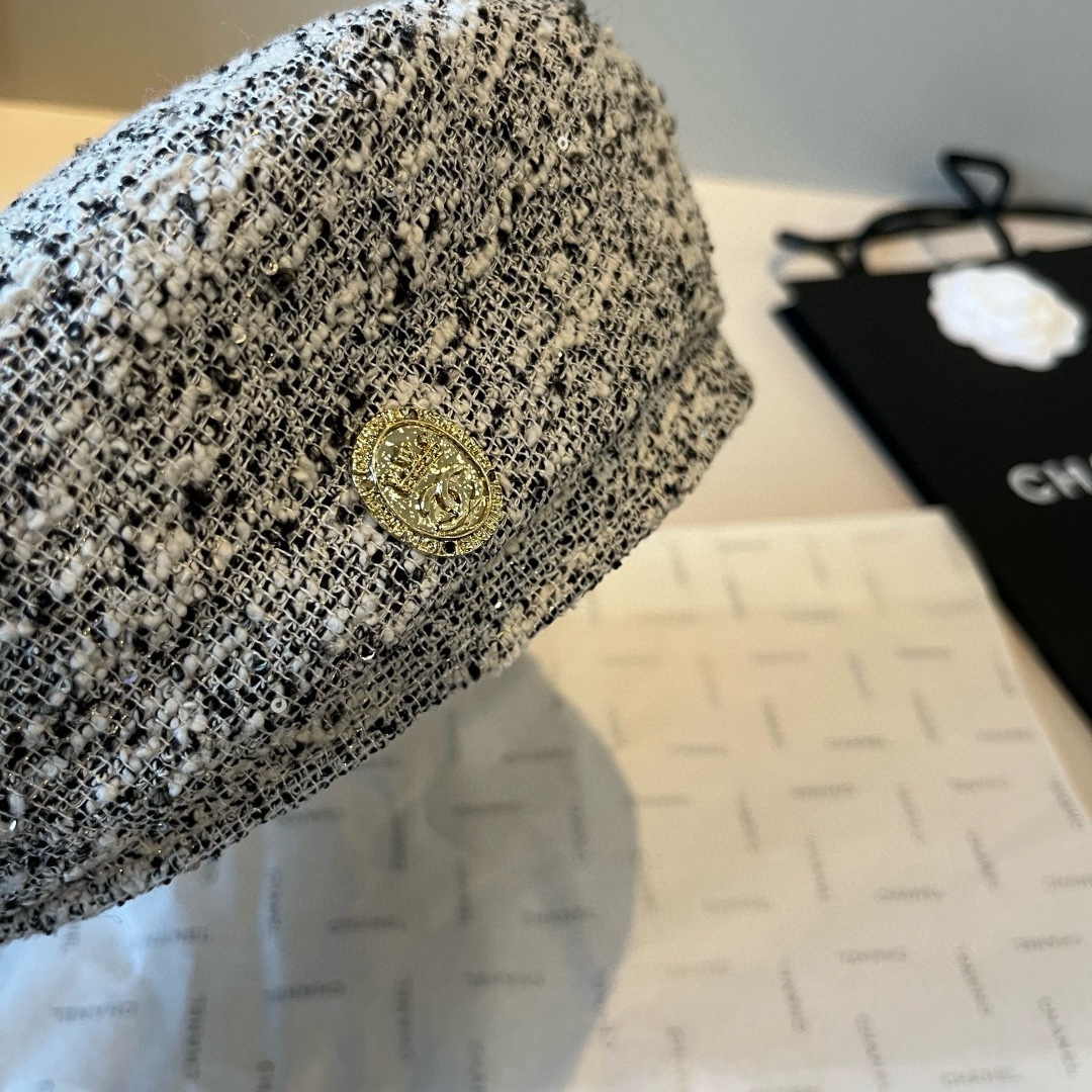 🆕

香奈儿新款鸭贝雷帽，头围57cm