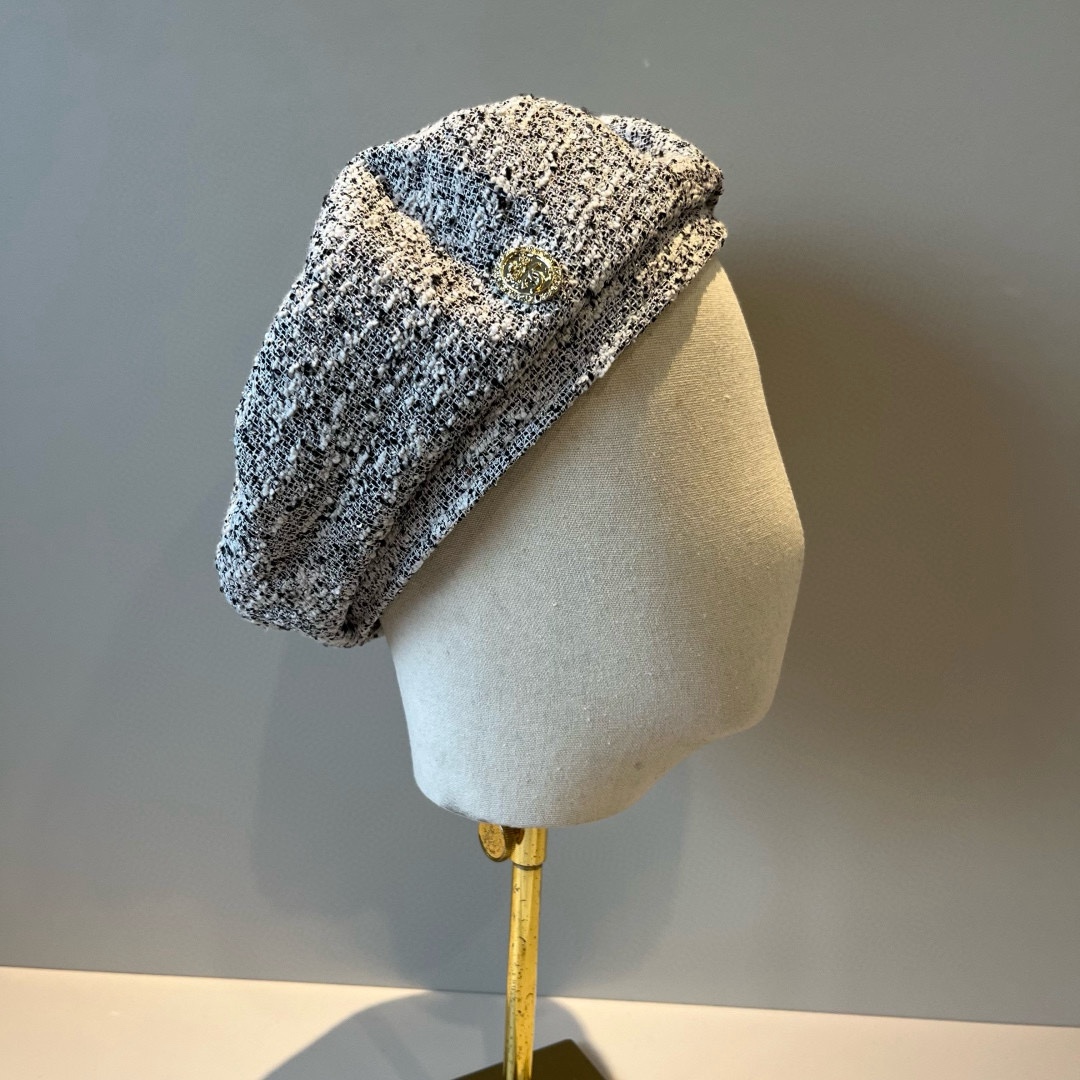 🆕

香奈儿新款鸭贝雷帽，头围57cm