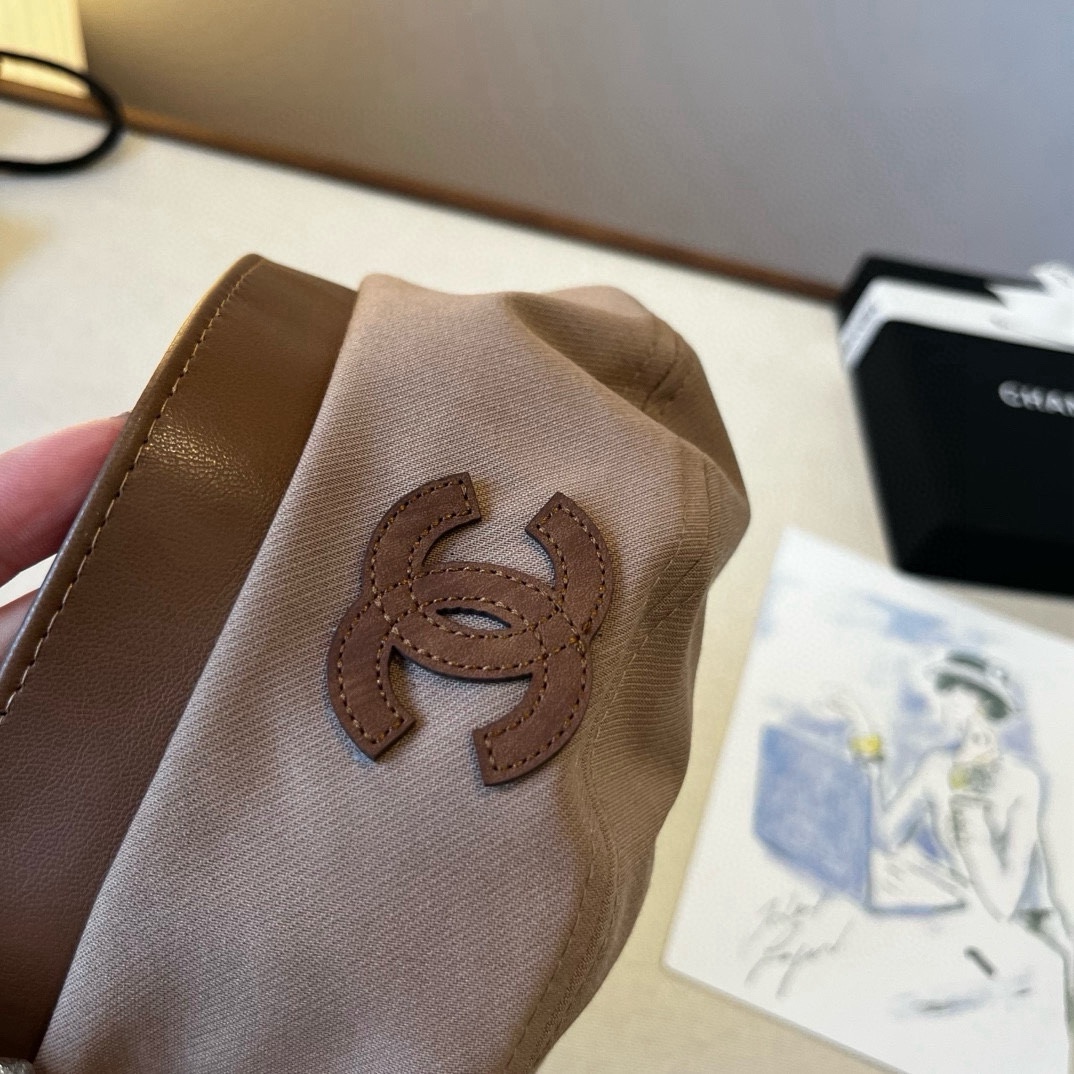 🆕

Chanel香奈儿新款贝雷帽 头围57cm