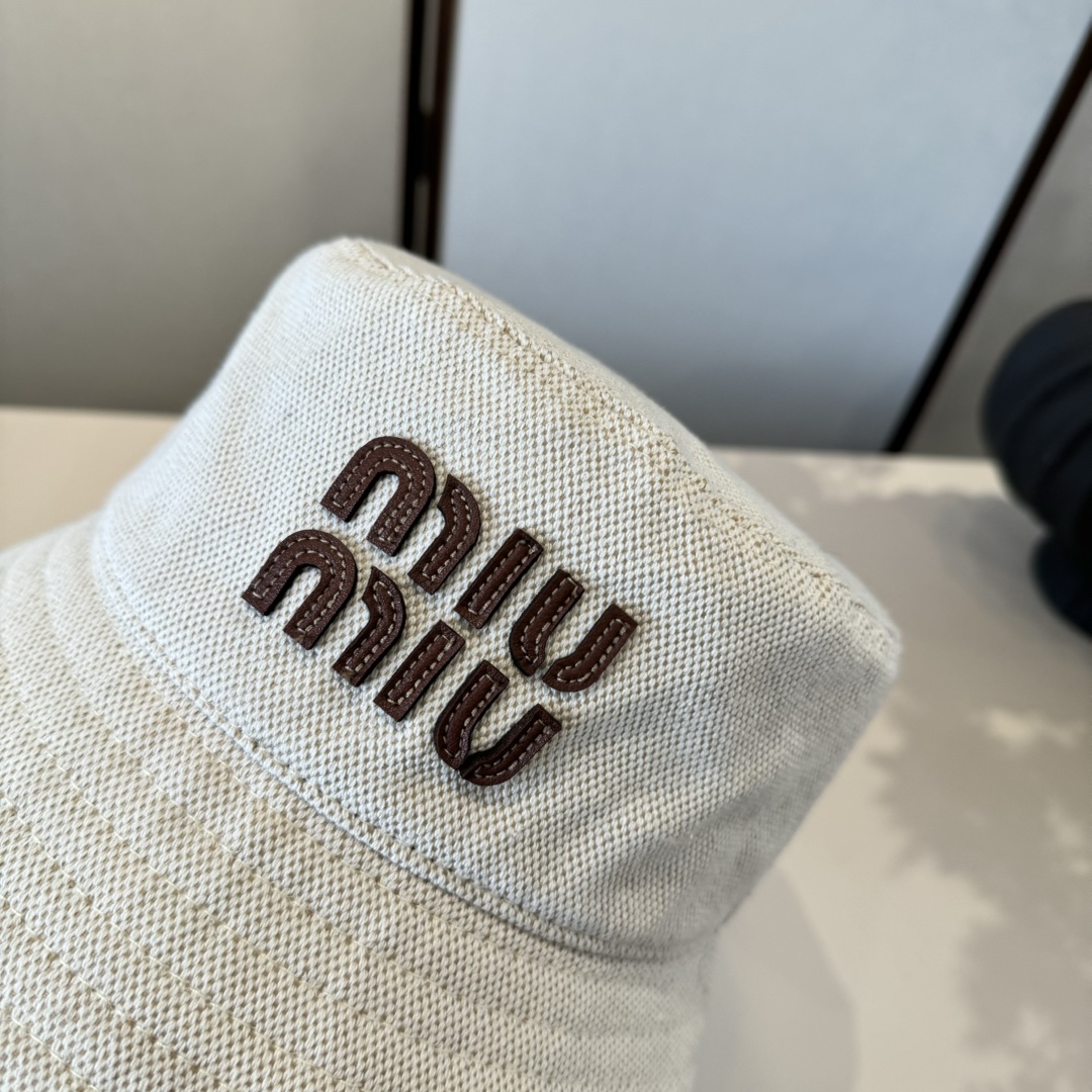 🆕

miumiu缪缪新款遮阳渔夫帽、防紫外线布帽，可折叠头围57cm