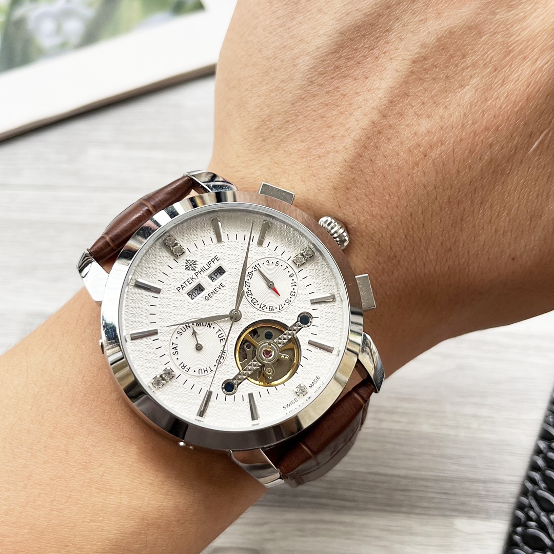 NO:340322,Unified, complex timepiece, luxurious and atmospheric, classic new products, shockingly launched [Latest] Patek Philippe, multi-functional boutique, large flywheel design [Type] boutique men's watch [Watch strap] real cowhide strap [Movement] high-end fully automatic mechanical movement [Mirror] mineral reinforced glass (more high definition) Elegant taste, vast and atmospheric, ingenious, wrist treasure, size diameter 42mm thick 12.5mm, hot sale!  Welcome to reprint!  ,,patek philippe,cowhide19860909统一 复杂时计 奢华大气 经典新品 震撼上市【最新】百达翡丽 多功能精品 大飞轮设计【类型】精品男士腕表【表带】真牛皮表带【机芯】高端全自动机械机芯【镜面】矿物质强化玻璃（更高清） 品味高雅 浩瀚大气 匠心独运 腕间瑰宝 尺寸直径42mm厚12.5mm热卖上市！欢迎转载！,,patek philippe,cowhide,Watch