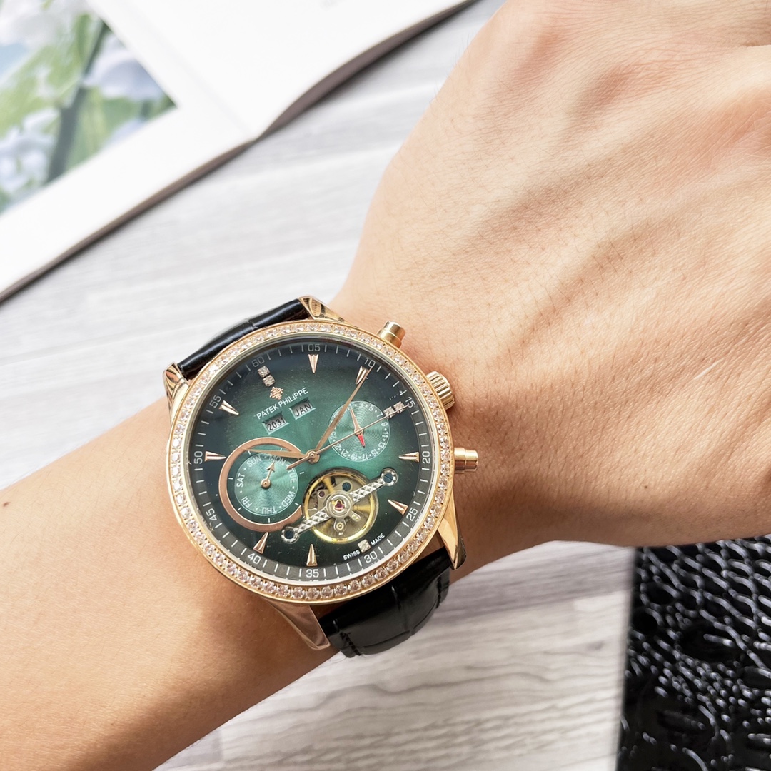 NO:340339,Unified, complex timepiece, luxurious and atmospheric, classic new products, shockingly launched [Latest] Patta Feili Multifunctional boutique, large flywheel design [Type] boutique men's watch [Watch strap] Real cowhide strap [Movement] High-end fully automatic mechanical movement [Mirror] Mineral reinforced glass (more high definition) Elegant taste, vast and atmospheric, ingenious, wrist treasure, dimensions, diameters, thicknesses, 12.5mm, and hot sale!  Welcome to reprint!  ,,cowhide19860909统一 复杂时计 奢华大气 经典新品 震撼上市【最新】百打翡丽 多功能精品 大飞轮设计【类型】精品男士腕表【表带】真牛皮表带【机芯】高端全自动机械机芯【镜面】矿物质强化玻璃（更高清） 品味高雅 浩瀚大气 匠心独运 腕间瑰宝 尺寸直径42mm厚12.5mm热卖上市！欢迎转载！,,cowhide,Watch