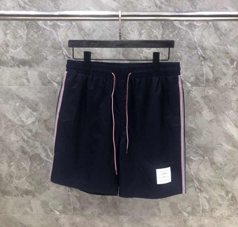 THOM BROWNE 汤姆布朗 TB双侧织带沙滩裤短裤 \n码数：1-4 颜色：灰、蓝（下单请报腰围）