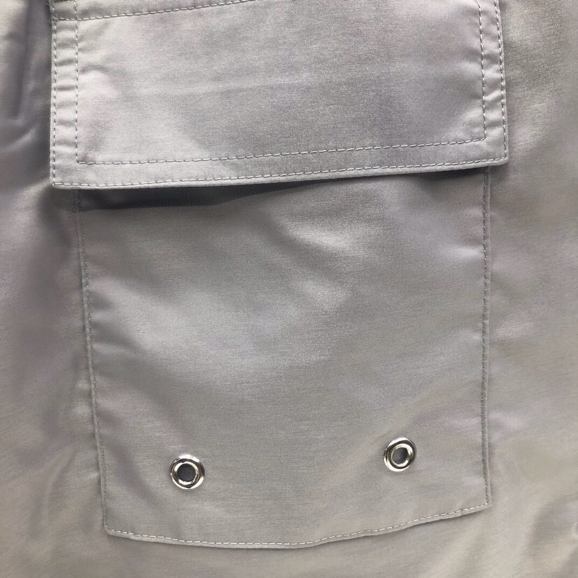 THOM BROWNE 汤姆布朗 TB双侧织带沙滩裤短裤 \n码数：1-4 颜色：灰、蓝（下单请报腰围）