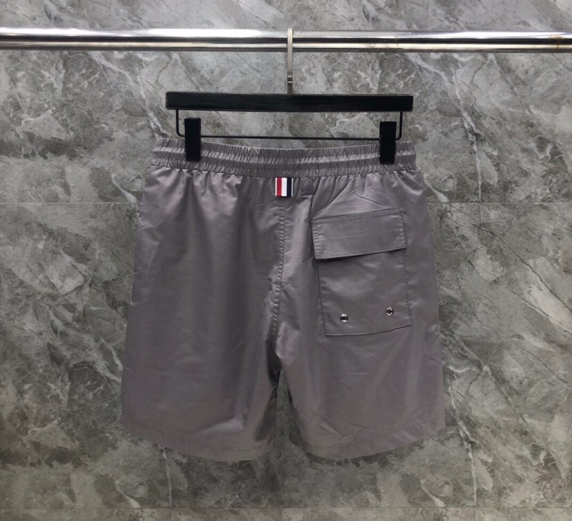 THOM BROWNE 汤姆布朗 TB双侧织带沙滩裤短裤 \n码数：1-4 颜色：灰、蓝（下单请报腰围）