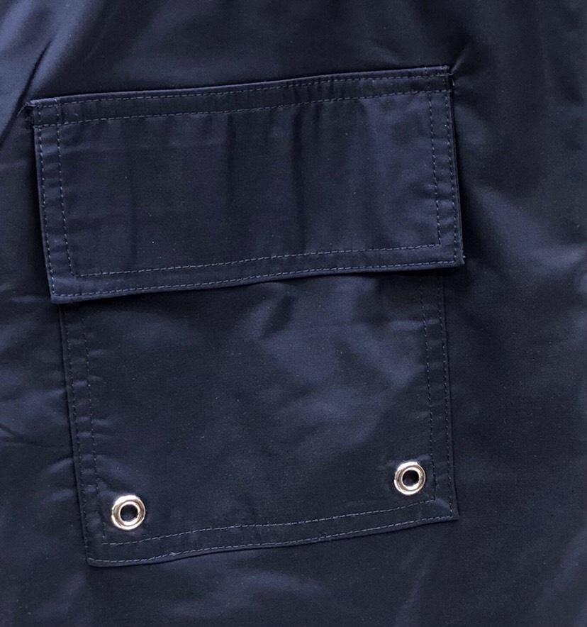 THOM BROWNE 汤姆布朗 TB四杠抽绳沙滩短裤 \n\n码数：1-4 颜色：灰、蓝、白（下单请报