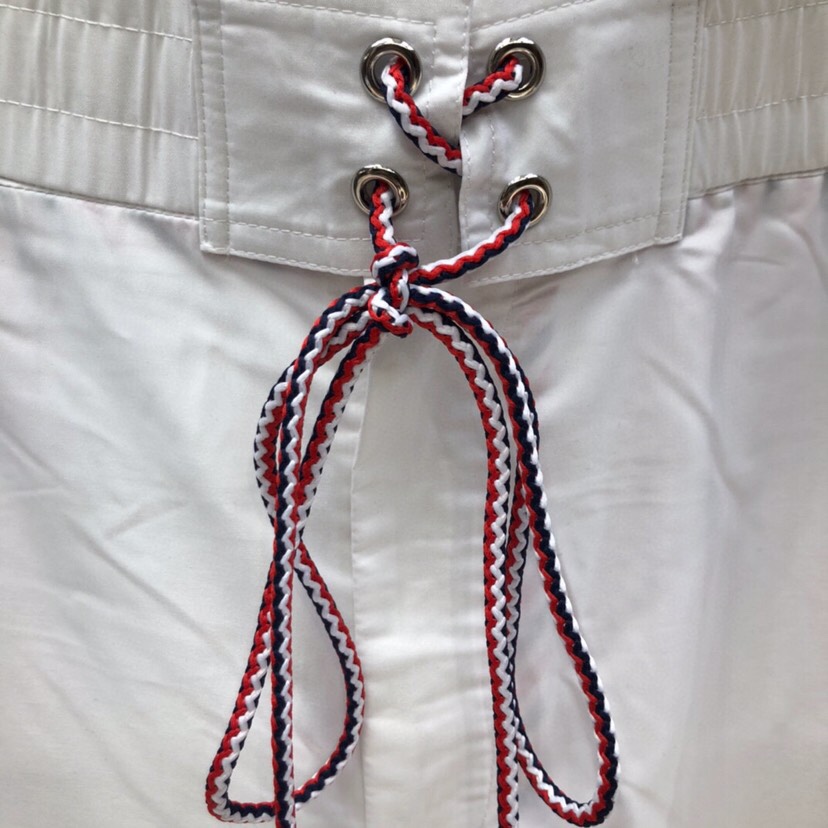 THOM BROWNE 汤姆布朗 TB四杠抽绳沙滩短裤 \n\n码数：1-4 颜色：灰、蓝、白（下单请报