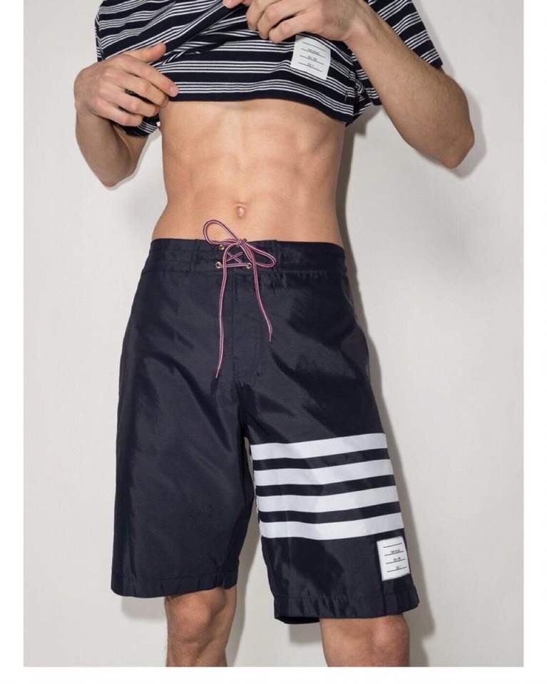 THOM BROWNE 汤姆布朗 TB四杠抽绳沙滩短裤 \n\n码数：1-4 颜色：灰、蓝、白（下单请报