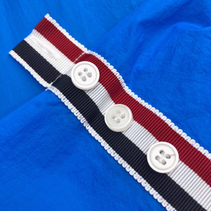 THOM BROWNE 汤姆布朗 TB彩虹双织防晒服夹克外套 男女同款情侣款\n码数：1-4 \n颜色：