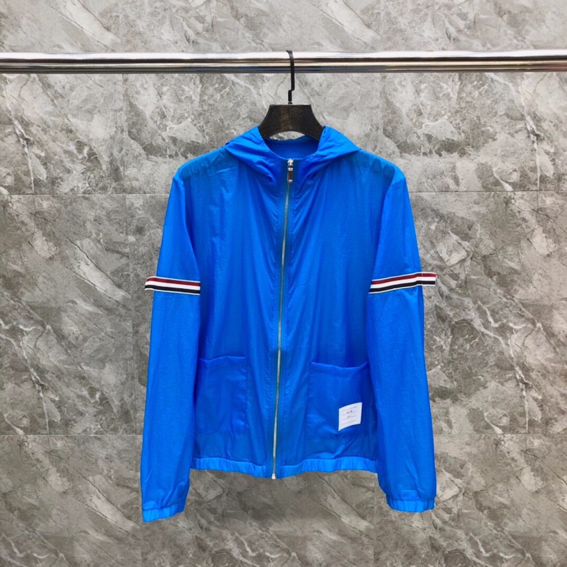 THOM BROWNE 汤姆布朗 TB彩虹双织防晒服夹克外套 男女同款情侣款\n码数：1-4 \n颜色：