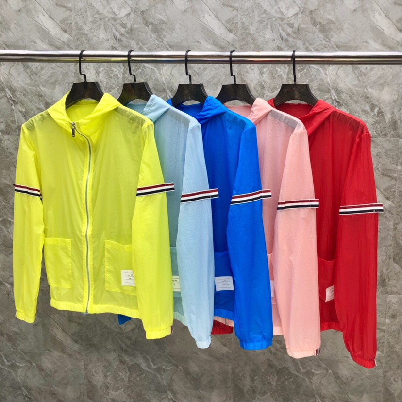 THOM BROWNE 汤姆布朗 TB彩虹双织防晒服夹克外套 男女同款情侣款\n码数：1-4 \n颜色：