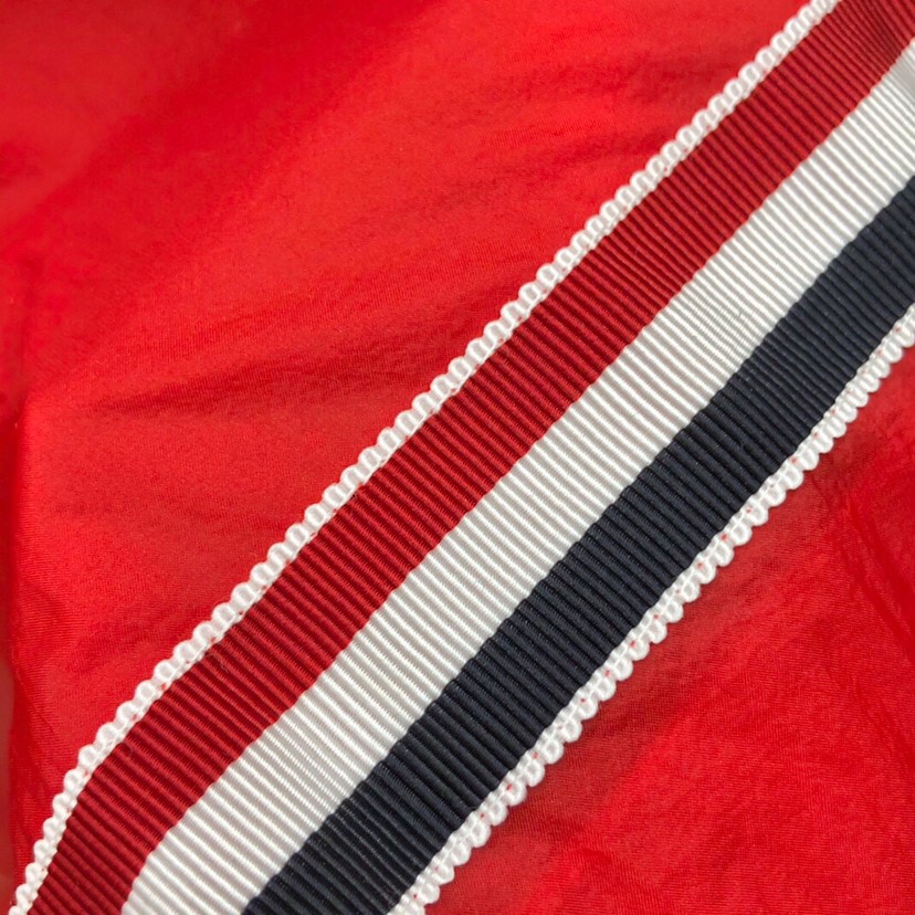 THOM BROWNE 汤姆布朗 TB彩虹双织防晒服夹克外套 男女同款情侣款\n码数：1-4 \n颜色：