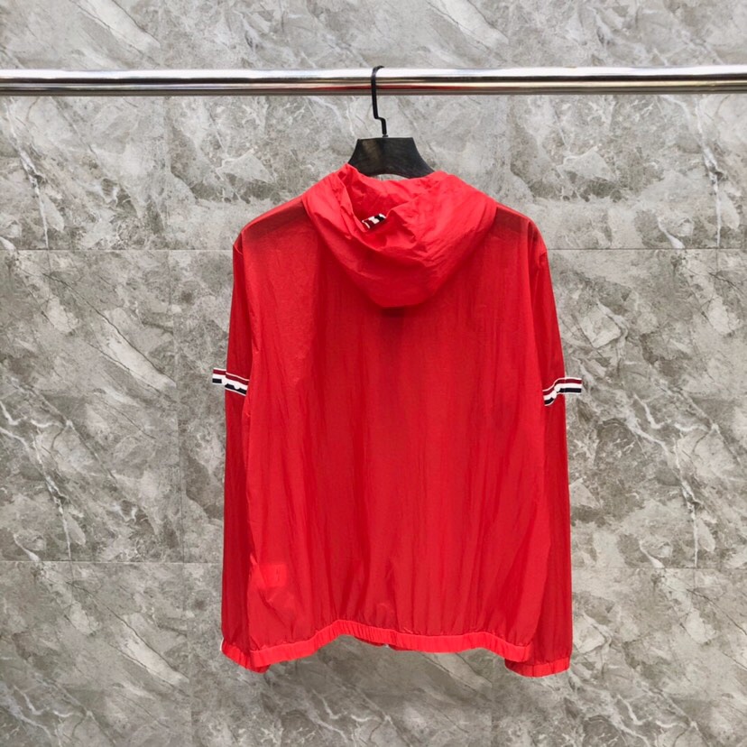 THOM BROWNE 汤姆布朗 TB彩虹双织防晒服夹克外套 男女同款情侣款\n码数：1-4 \n颜色：