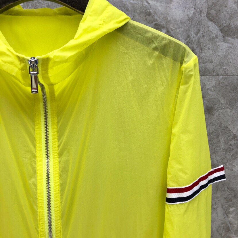 THOM BROWNE 汤姆布朗 TB彩虹双织防晒服夹克外套 男女同款情侣款\n码数：1-4 \n颜色：