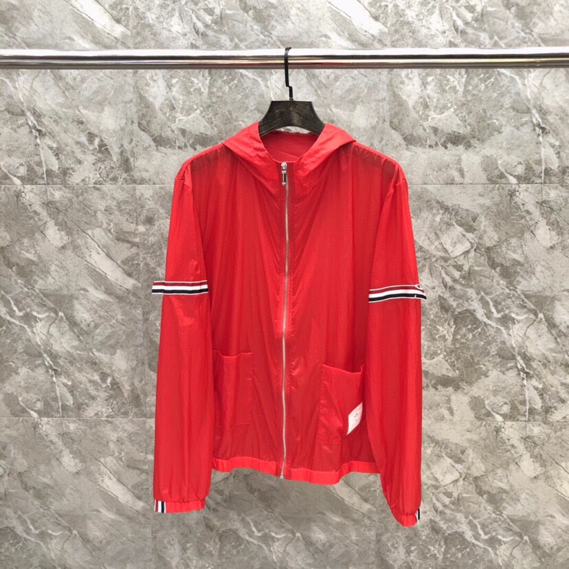 THOM BROWNE 汤姆布朗 TB彩虹双织防晒服夹克外套 男女同款情侣款\n码数：1-4 \n颜色：