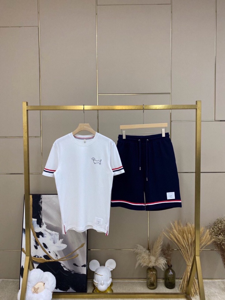 THOM BROWNE 汤姆布朗 TB2025/AW 独家爆款火爆TB 动物狗狗系列短袖圆领套装，独家定