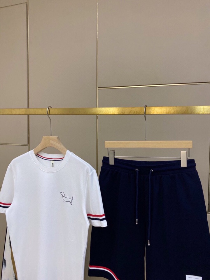 THOM BROWNE 汤姆布朗 TB2025/AW 独家爆款火爆TB 动物狗狗系列短袖圆领套装，独家定