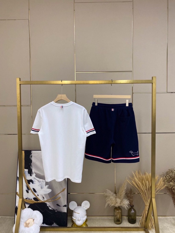 THOM BROWNE 汤姆布朗 TB2025/AW 独家爆款火爆TB 动物狗狗系列短袖圆领套装，独家定