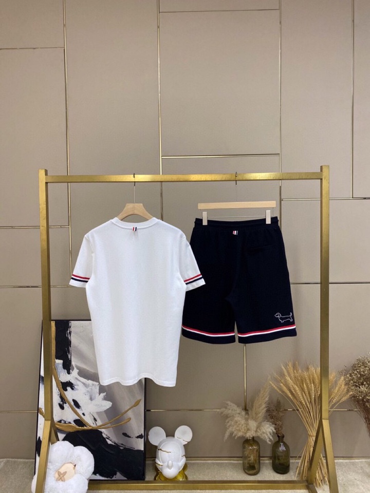 THOM BROWNE 汤姆布朗 TB2025/AW 独家爆款火爆TB 动物狗狗系列短袖圆领套装，独家定