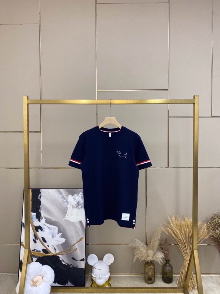 THOM BROWNE 汤姆布朗 TB2025/AW 独家爆款火爆TB 动物狗狗系列短袖圆领套装，独家定