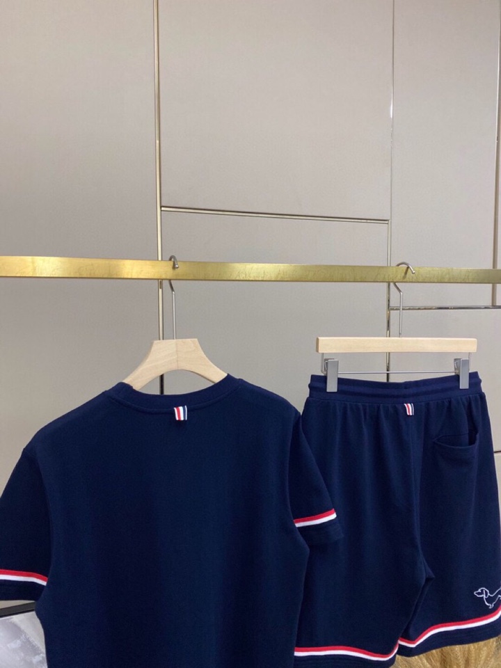 THOM BROWNE 汤姆布朗 TB2025/AW 独家爆款火爆TB 动物狗狗系列短袖圆领套装，独家定