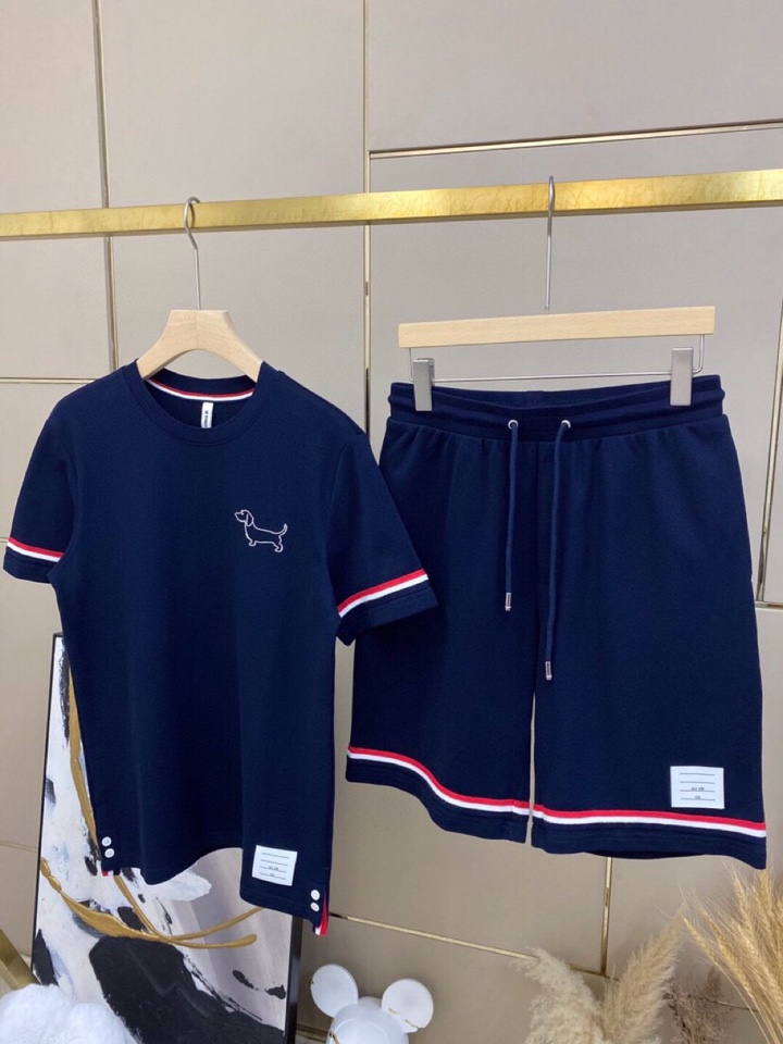 THOM BROWNE 汤姆布朗 TB2025/AW 独家爆款火爆TB 动物狗狗系列短袖圆领套装，独家定