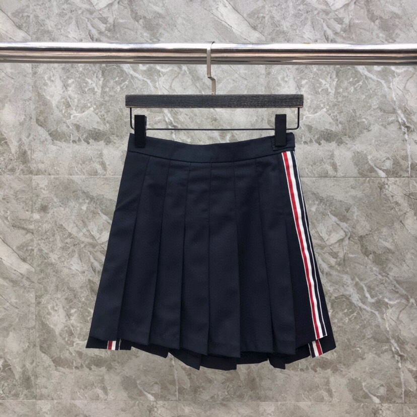 THOM BROWNE 汤姆布朗 TB 🌺女款侧织前后撞色短裙 \n颜色：灰色、藏青色、灰蓝拼 码数：0