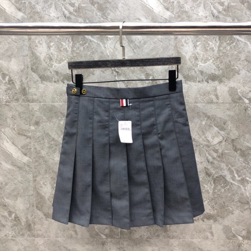 THOM BROWNE 汤姆布朗 TB 🌺女款侧织前后撞色短裙 \n颜色：灰色、藏青色、灰蓝拼 码数：0