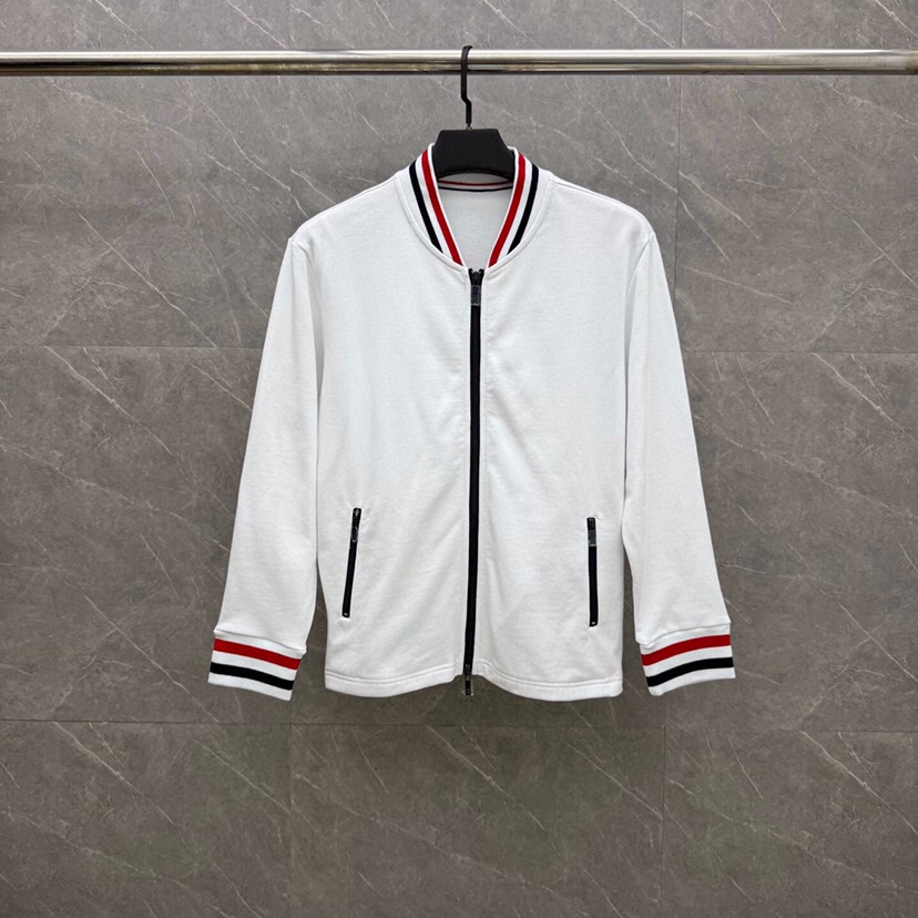 THOM BROWNE 汤姆布朗 TB新季领袖红白蓝螺纹棒球领夹克外套 \n码数：1-4 颜色：藏青 白