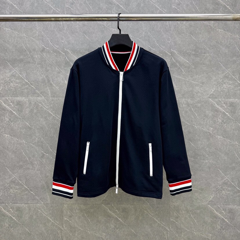 THOM BROWNE 汤姆布朗 TB新季领袖红白蓝螺纹棒球领夹克外套套装码数：1-4  颜色：藏青  
