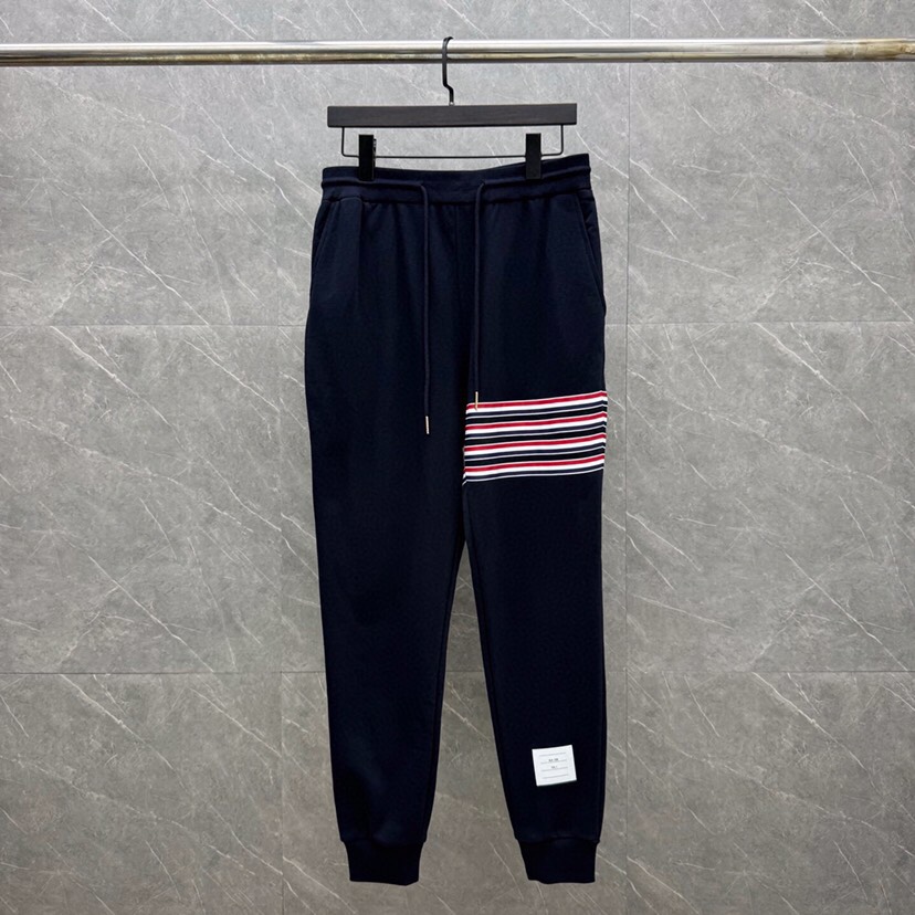THOM BROWNE 汤姆布朗 TB新季领袖红白蓝螺纹棒球领夹克外套套装码数：1-4  颜色：藏青  