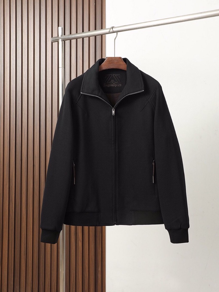 Ermenegildo Zegna 杰尼亚2025fw男装秋冬新品立领夹克外套立领设计，在保持时尚感的同