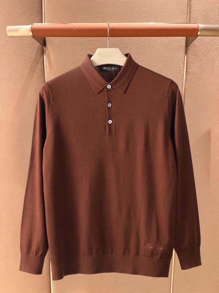 Loro Piana 诺悠翩雅lP🆕 秋冬新品羊毛针织翻领毛衣针织衫系列\n超级简约大方的版型设计，下摆