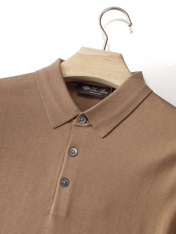Loro Piana 诺悠翩雅lP🆕 秋冬新品羊毛针织翻领毛衣针织衫系列\n超级简约大方的版型设计，下摆